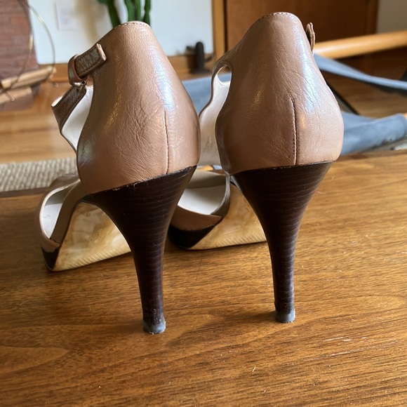 Franco Sarto nude leather heels. Gorgeous shoes, EUC. - Picture 8 of 13